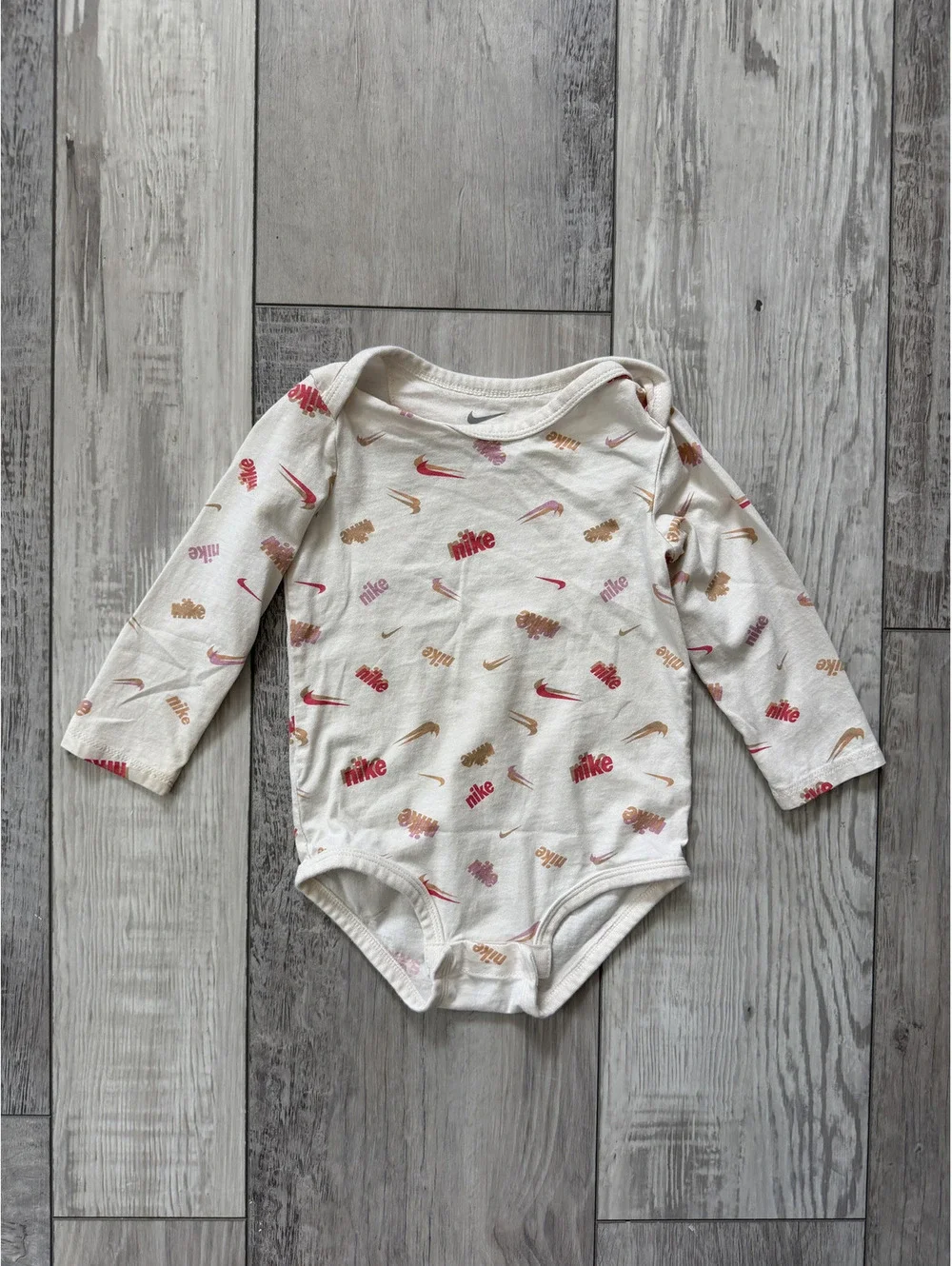Nike 2 piece Matching set thermal waffle speckled bottoms size 24 months